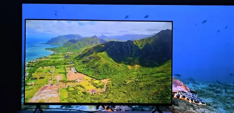 TV 15k model with frameless design