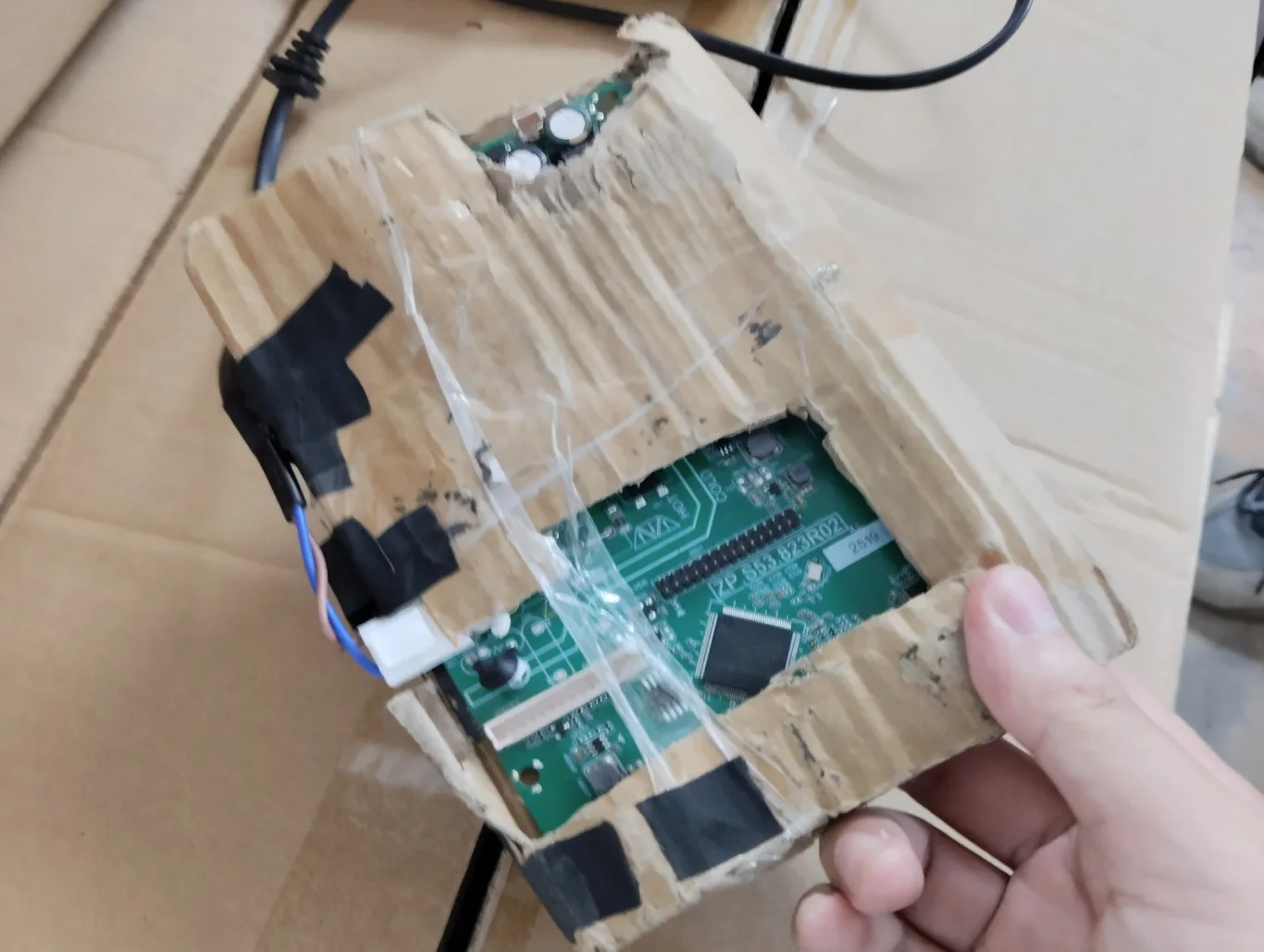 A TV motherboard packed by skd solution. Each motherboard is tested during the TV assembly, then the motherboard is packed separately.